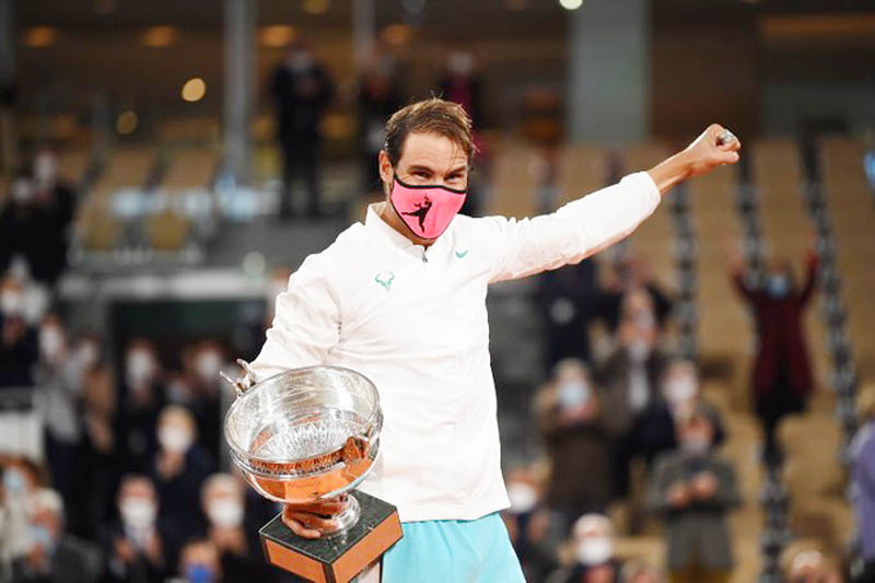 Rafael Nadal, mencatat rekor pribadi sebagai juara di Prancis Terbuka dan menyamai perolehan gelar grand slam Roger Federrer, yakni 20 kali. (@ROLAND GARROS)